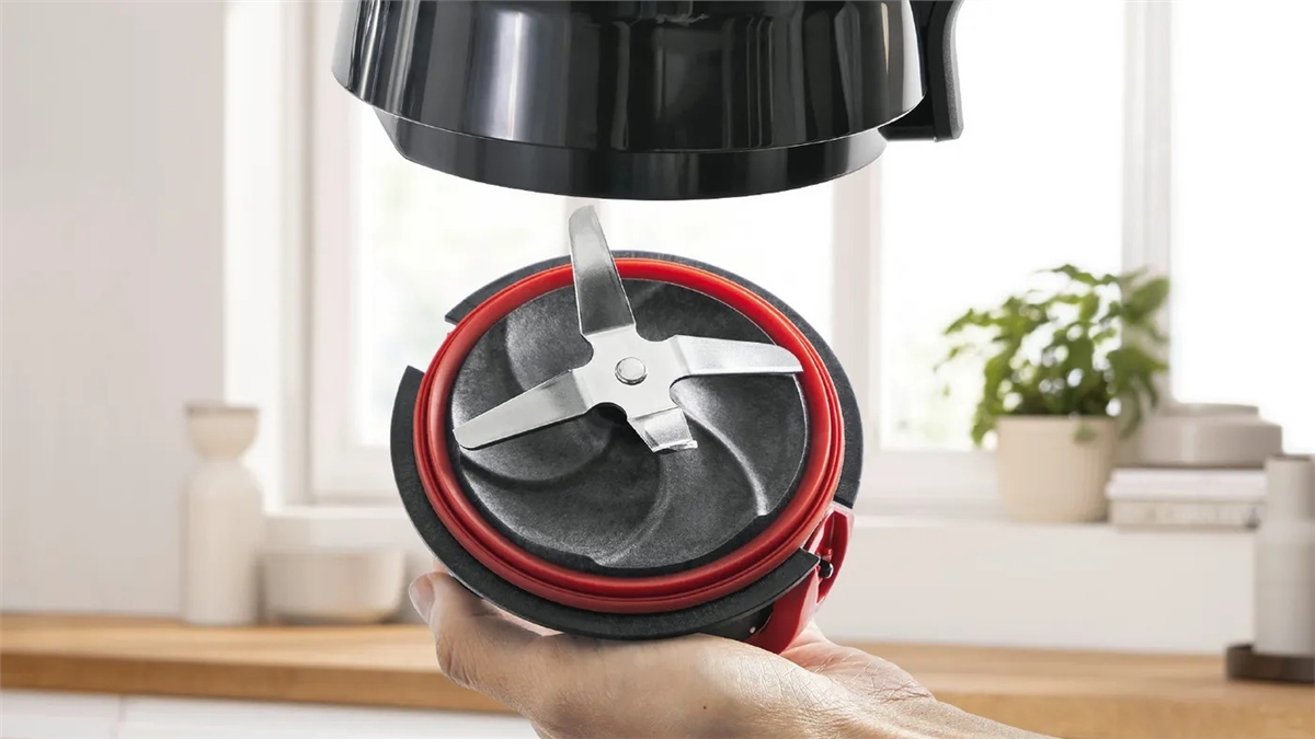 Lưỡi dao Bosch thép không gỉ siêu bền, sắc bén, dễ tháo lắp vệ sinh.