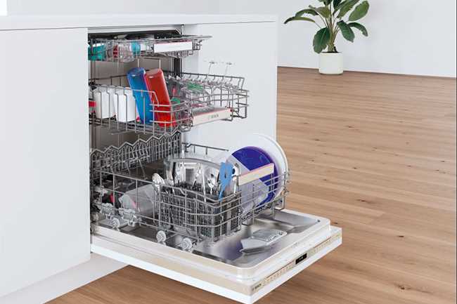 So sánh tính năng Tự động hé cửa và Sấy tăng cường của máy rửa bát Bosch