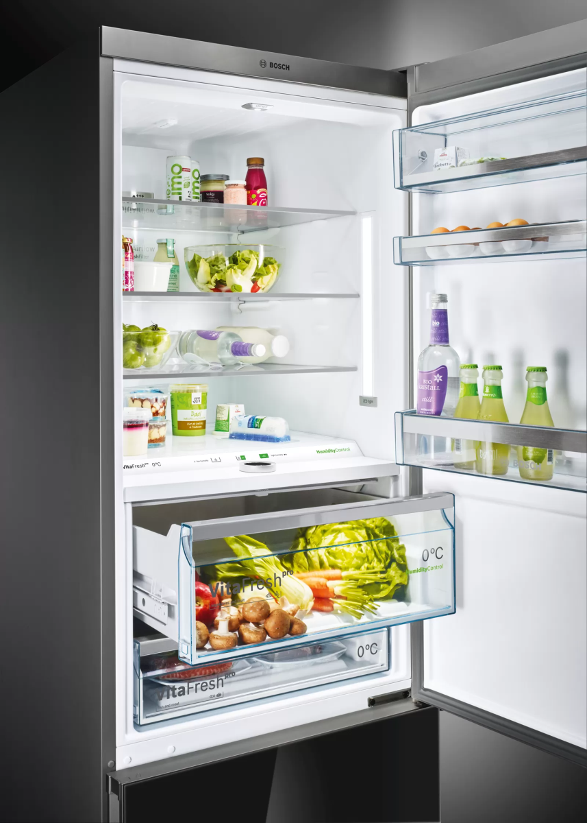 Đèn LED chiếu sáng: xem đồ đạc trong tủ lạnh của bạn dưới ánh sáng mới.