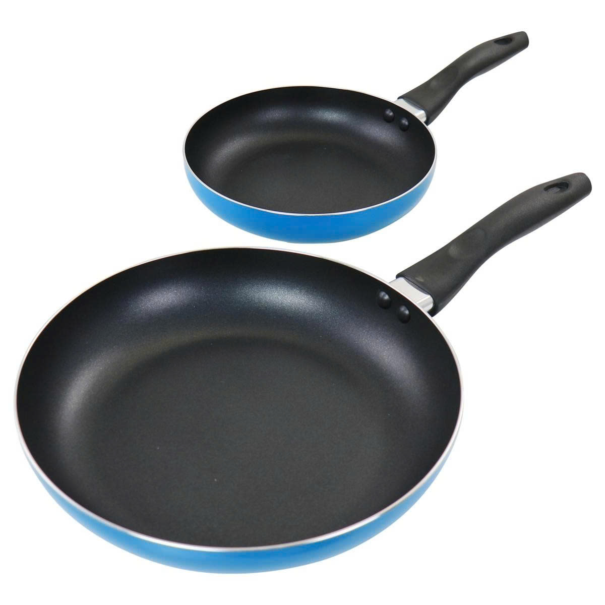 Chảo nhôm nhẹ, giá rẻ, dẫn nhiệt nhanh, đáy rộng phẳng, thích hợp sử dụng chiên rán hằng ngày.