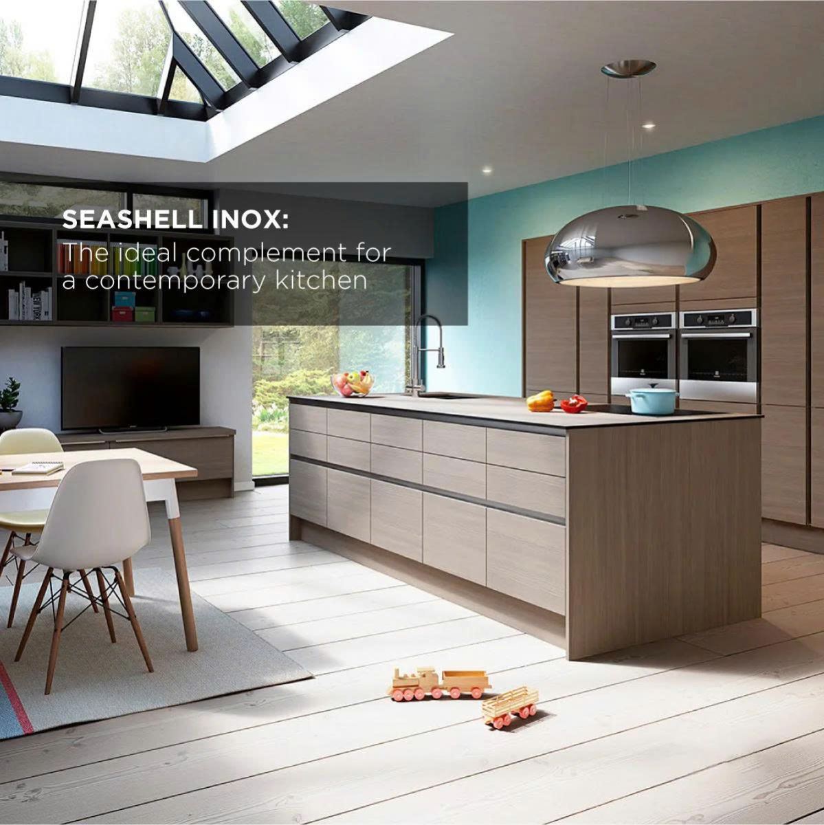 Máy hút mùi Elica SEASHELL phiên bản inox với thân bo tròn và dây treo trần