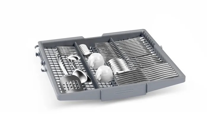 Khay VarioDrawer chuyên dụng phía trên cùng giúp xếp gọn dao kéo, giải phóng thêm không gian hai giàn dưới.