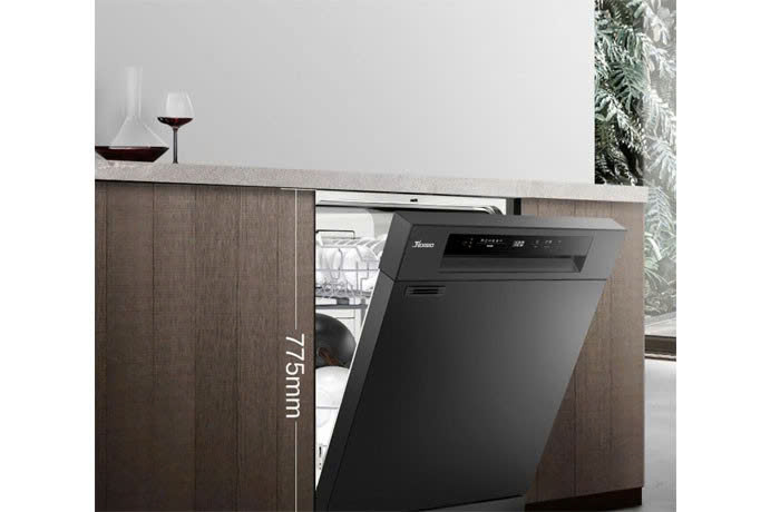 Chiều cao Máy rửa bát Texgio TG21H775B chỉ 775mm sau khi bỏ nắp trần