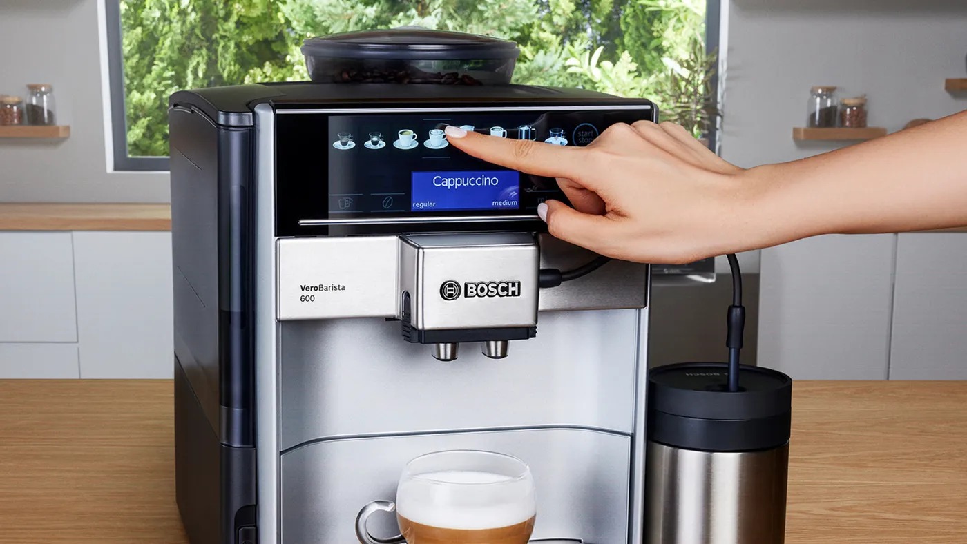 Pha 12 đồ uống chuẩn barista, từ Espresso đến Cappuccino chỉ một chạm, nhanh chóng với Bosch TIS65621RW