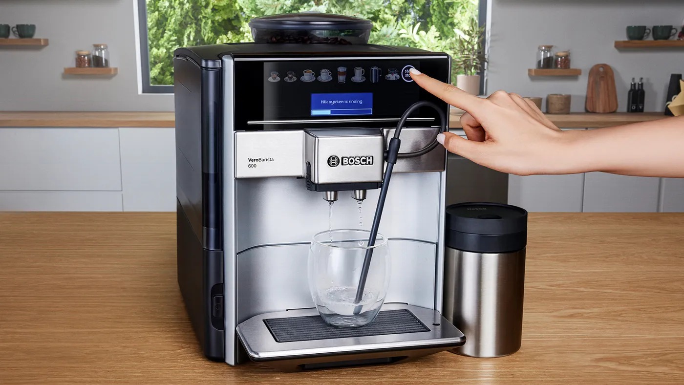 Hệ thống vệ sinh Calc’nClean thông minh và thiết kế tháo rời giúp máy luôn sạch sẽ, bền bỉ