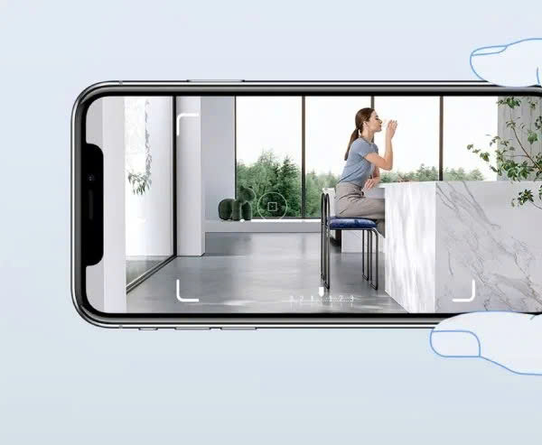 AIRBOT Z1 tích hợp 6 micro và loa kép, hỗ trợ gọi video hai chiều sắc nét, kết nối dễ dàng.