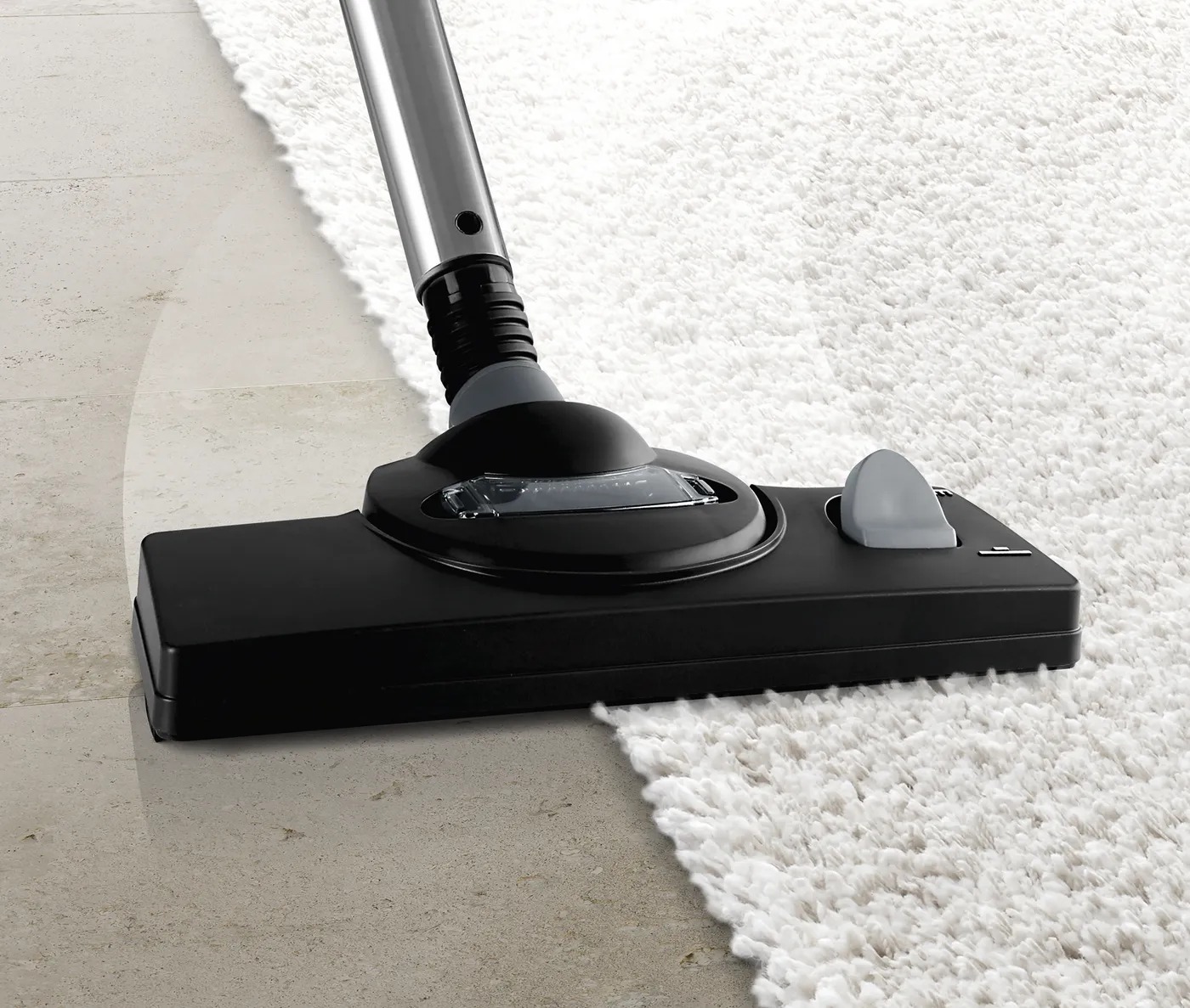 ChatGPT đã nói: Bosch BWD421PRO hút bụi khô mạnh mẽ, làm sạch hiệu quả sàn nhà, thảm, rèm cửa và mọi nội thất.